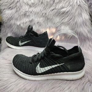 Nike Free RN Flyknit Athletic Running Shoes Sneakers Womens Size 6.5 Black White
